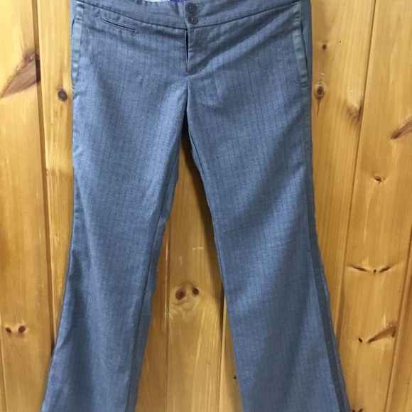 Dress pants - Picture 1 of 3